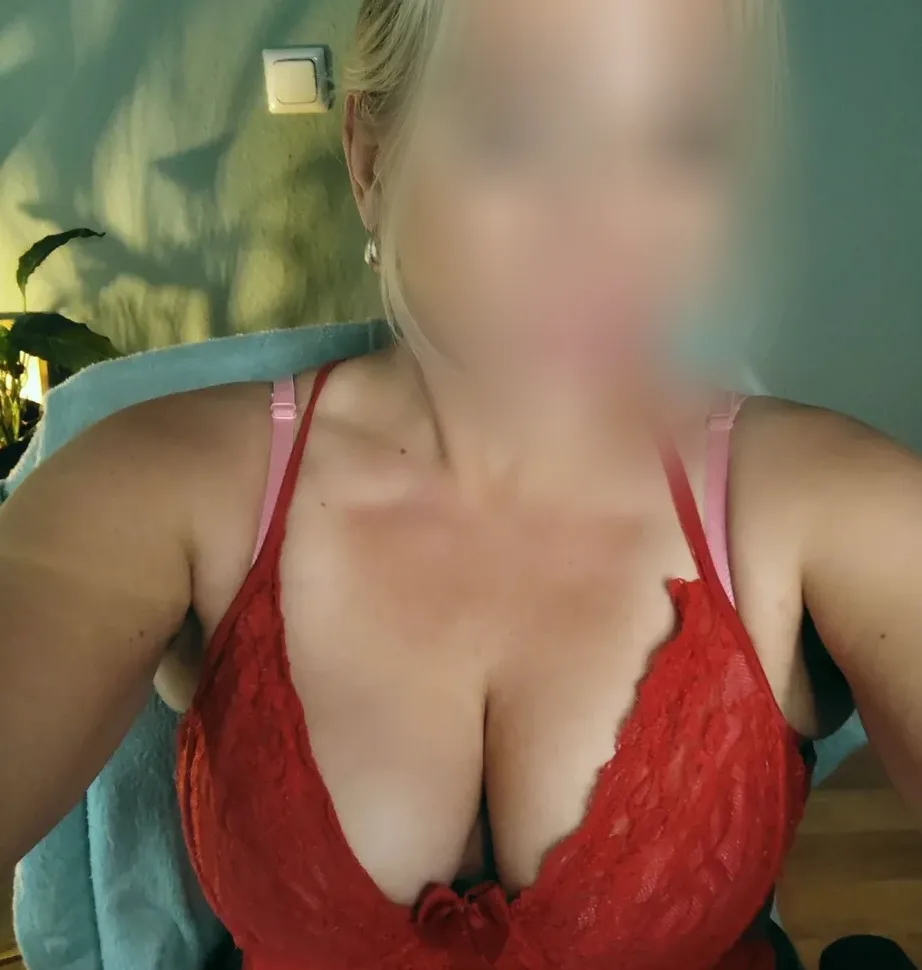Angela, 37 anni